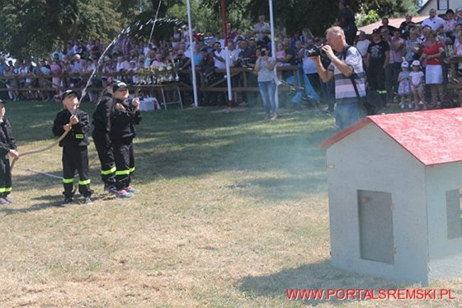 Niezwykłe sikawki w Cichowie