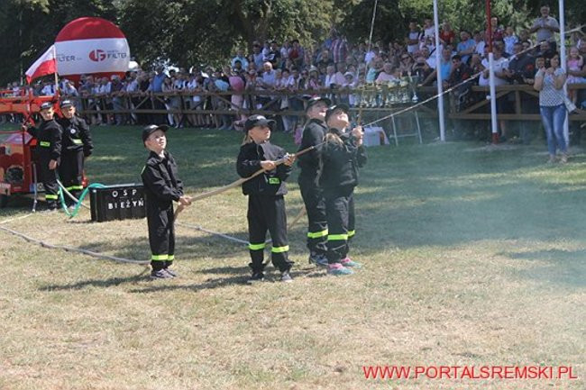 Niezwykłe sikawki w Cichowie