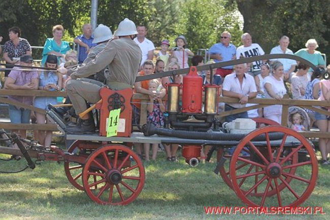 Niezwykłe sikawki w Cichowie