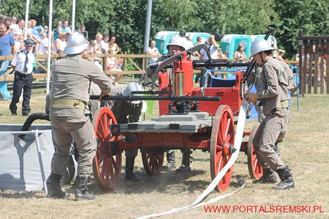 Niezwykłe sikawki w Cichowie