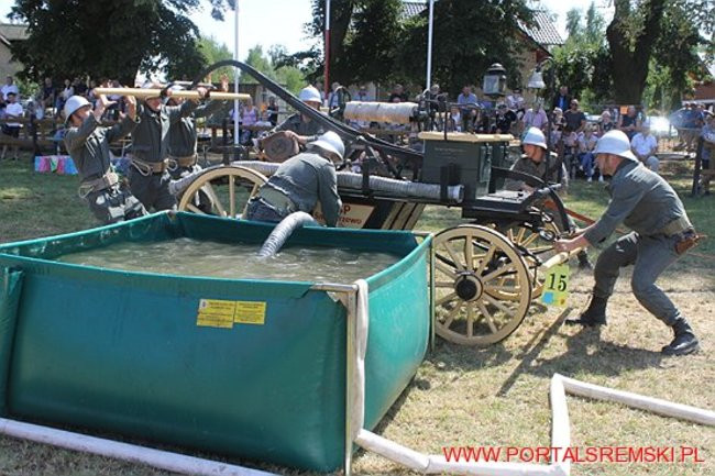 Niezwykłe sikawki w Cichowie