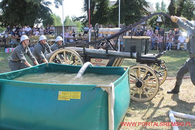 Niezwykłe sikawki w Cichowie