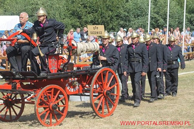 Niezwykłe sikawki w Cichowie