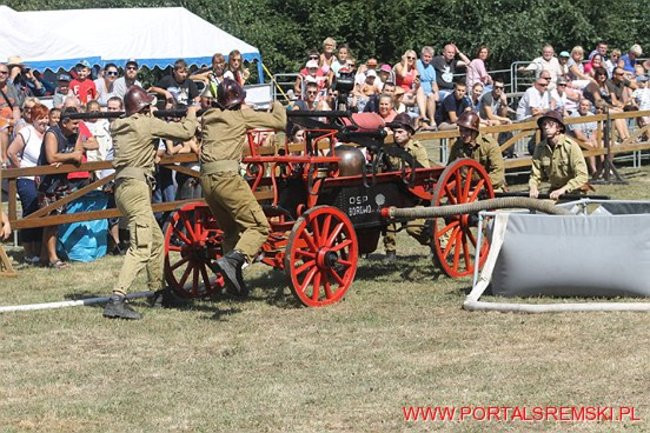 Niezwykłe sikawki w Cichowie