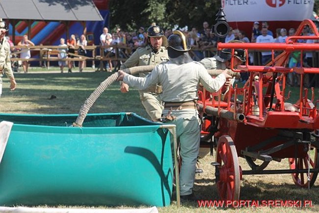 Niezwykłe sikawki w Cichowie