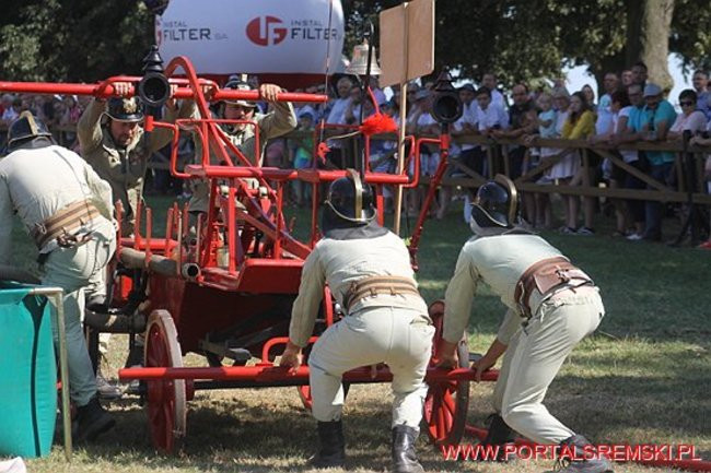 Niezwykłe sikawki w Cichowie