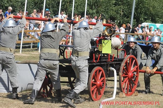 Niezwykłe sikawki w Cichowie