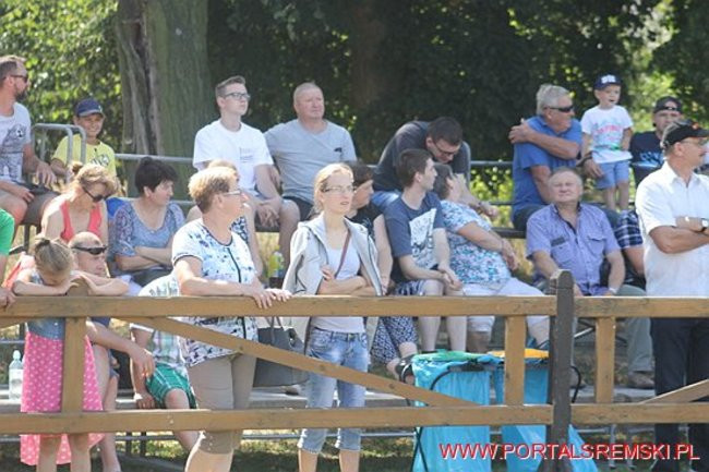 Niezwykłe sikawki w Cichowie