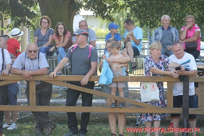 Niezwykłe sikawki w Cichowie