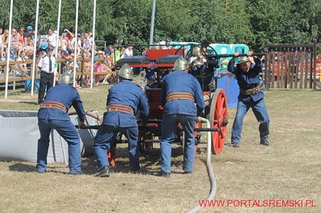 Niezwykłe sikawki w Cichowie