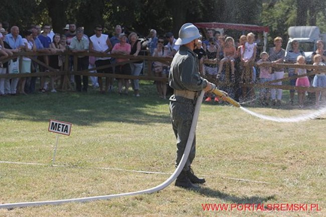 Niezwykłe sikawki w Cichowie