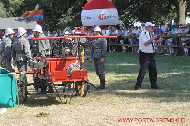 Niezwykłe sikawki w Cichowie