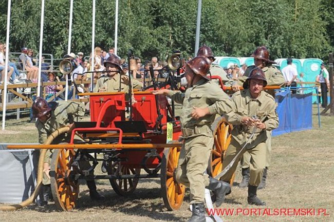 Niezwykłe sikawki w Cichowie