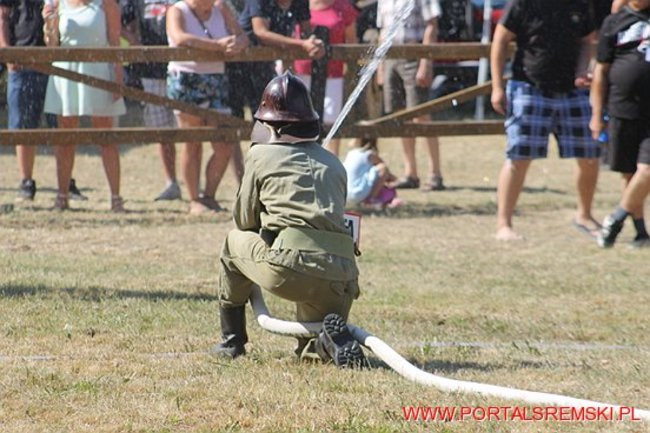 Niezwykłe sikawki w Cichowie