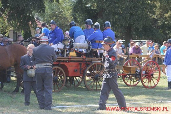 Niezwykłe sikawki w Cichowie