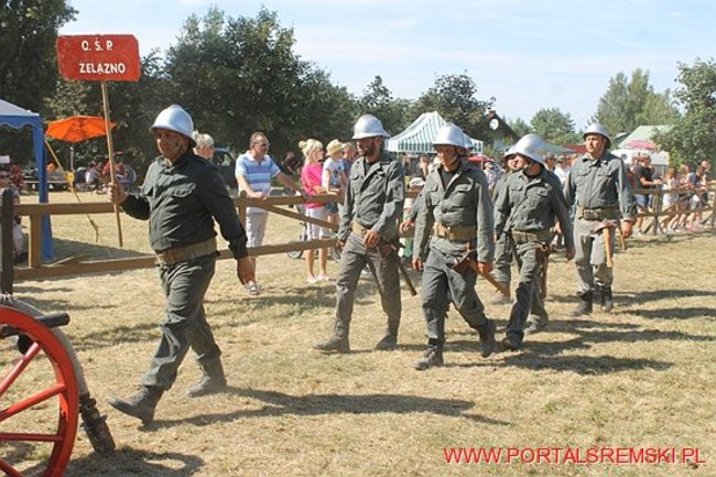 Niezwykłe sikawki w Cichowie