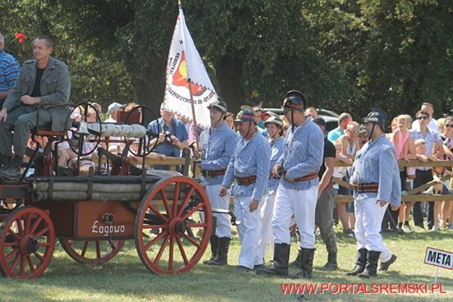 Niezwykłe sikawki w Cichowie