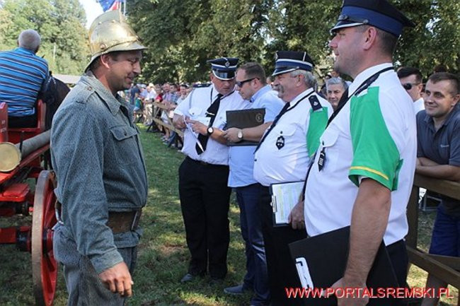 Niezwykłe sikawki w Cichowie