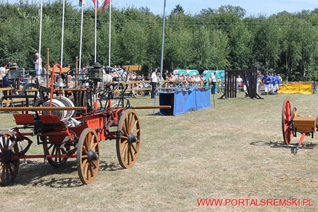 Niezwykłe sikawki w Cichowie