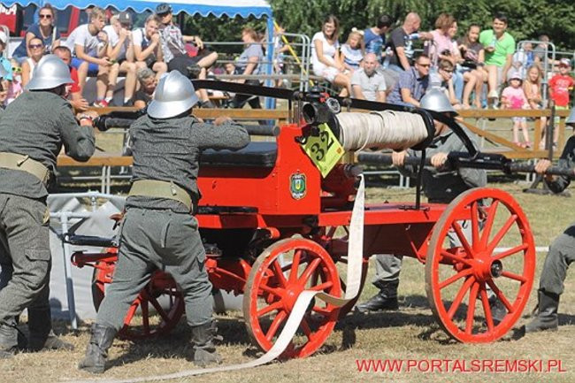 Niezwykłe sikawki w Cichowie