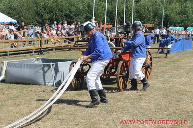 Niezwykłe sikawki w Cichowie