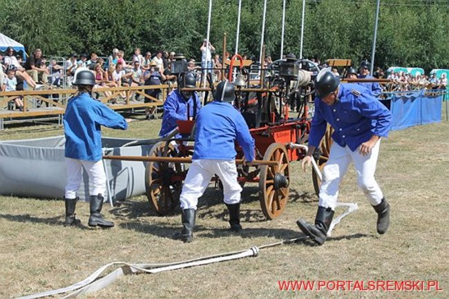 Niezwykłe sikawki w Cichowie