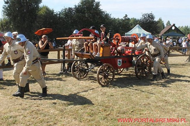 Niezwykłe sikawki w Cichowie