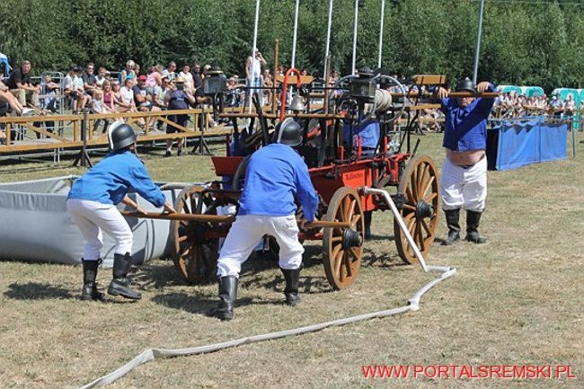 Niezwykłe sikawki w Cichowie