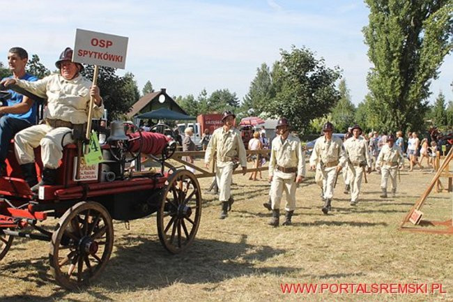 Niezwykłe sikawki w Cichowie