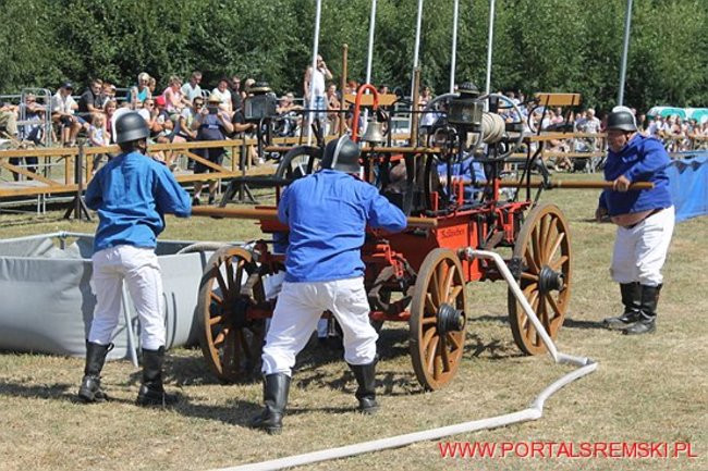 Niezwykłe sikawki w Cichowie