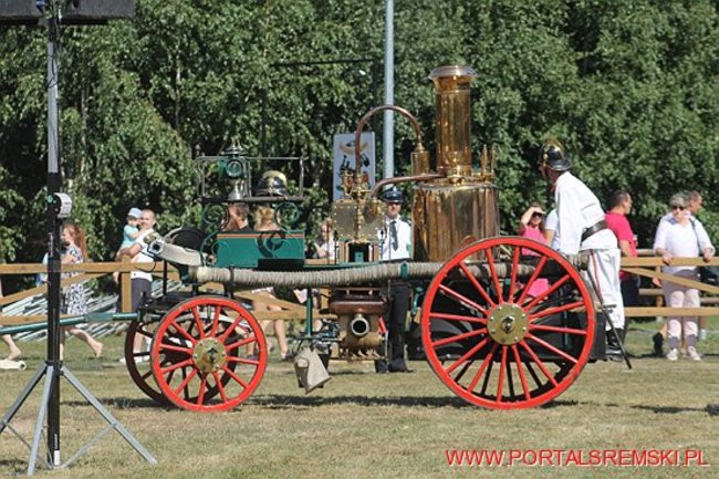 Niezwykłe sikawki w Cichowie