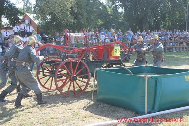 Niezwykłe sikawki w Cichowie