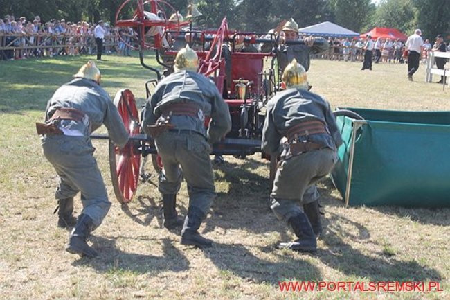 Niezwykłe sikawki w Cichowie