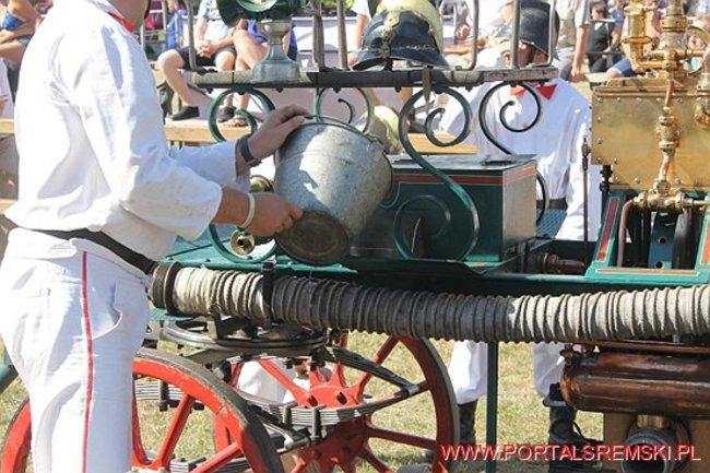 Niezwykłe sikawki w Cichowie