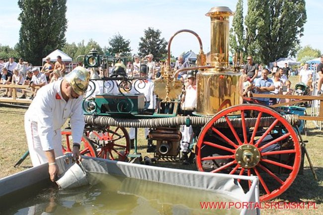 Niezwykłe sikawki w Cichowie