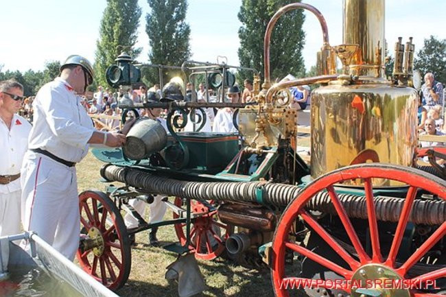 Niezwykłe sikawki w Cichowie