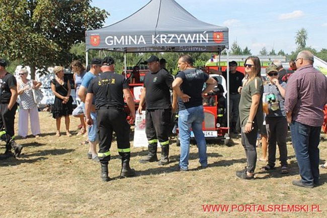 Niezwykłe sikawki w Cichowie