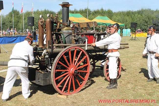 Niezwykłe sikawki w Cichowie
