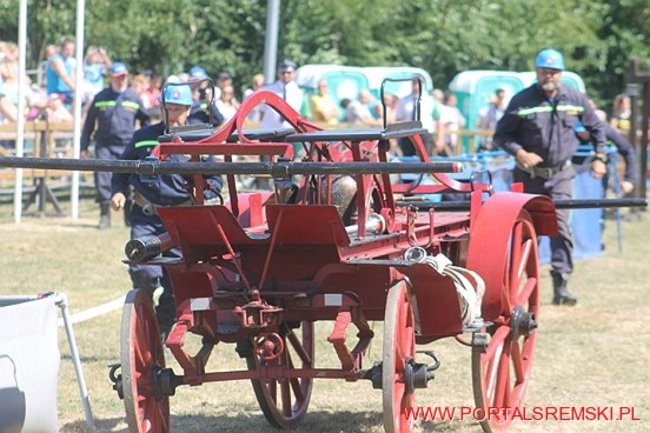 Niezwykłe sikawki w Cichowie