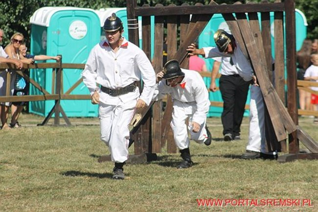 Niezwykłe sikawki w Cichowie