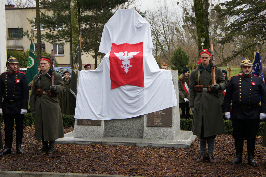 Odsłonięcie pomnika powstańców w Brodnicy