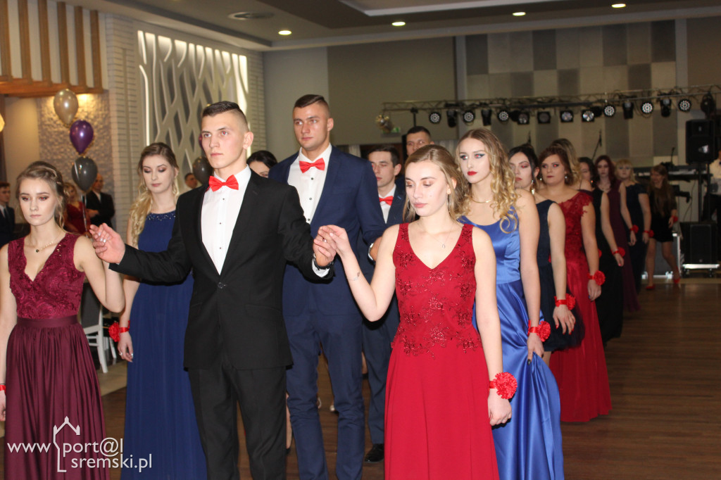Studniówka w Grzybnie. Do białego rana