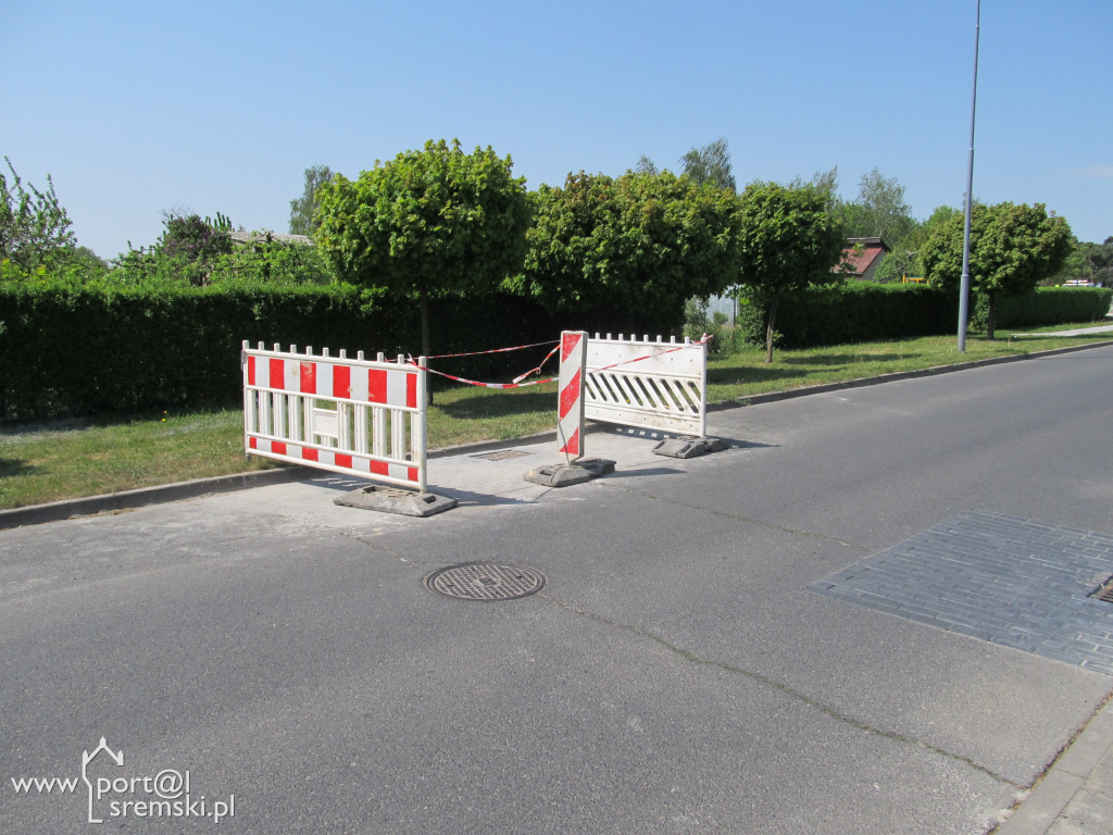Nowy parking i remont Nowowiejskiego