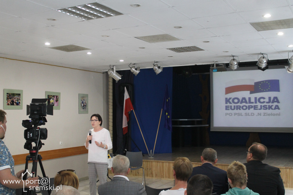 Premier Kopacz w Śremie