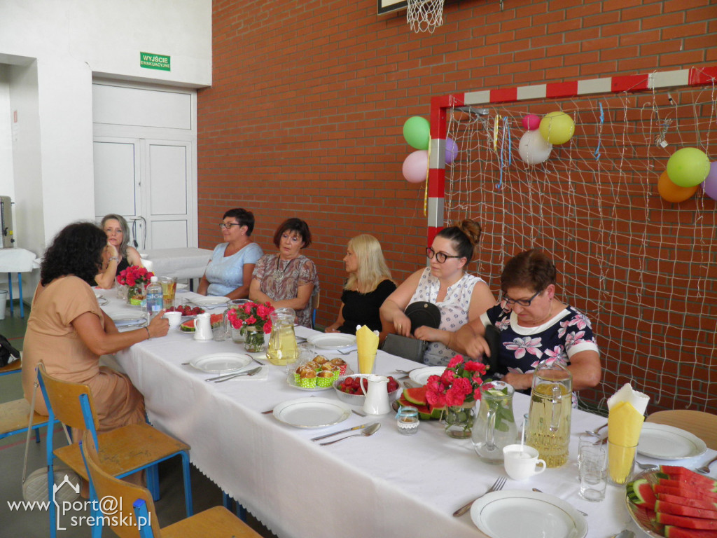Bal absolwentów w Dąbrowie