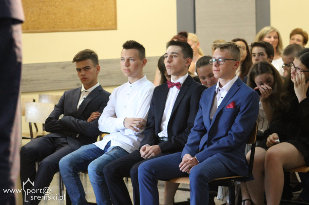Szóstka żegnała uczniów