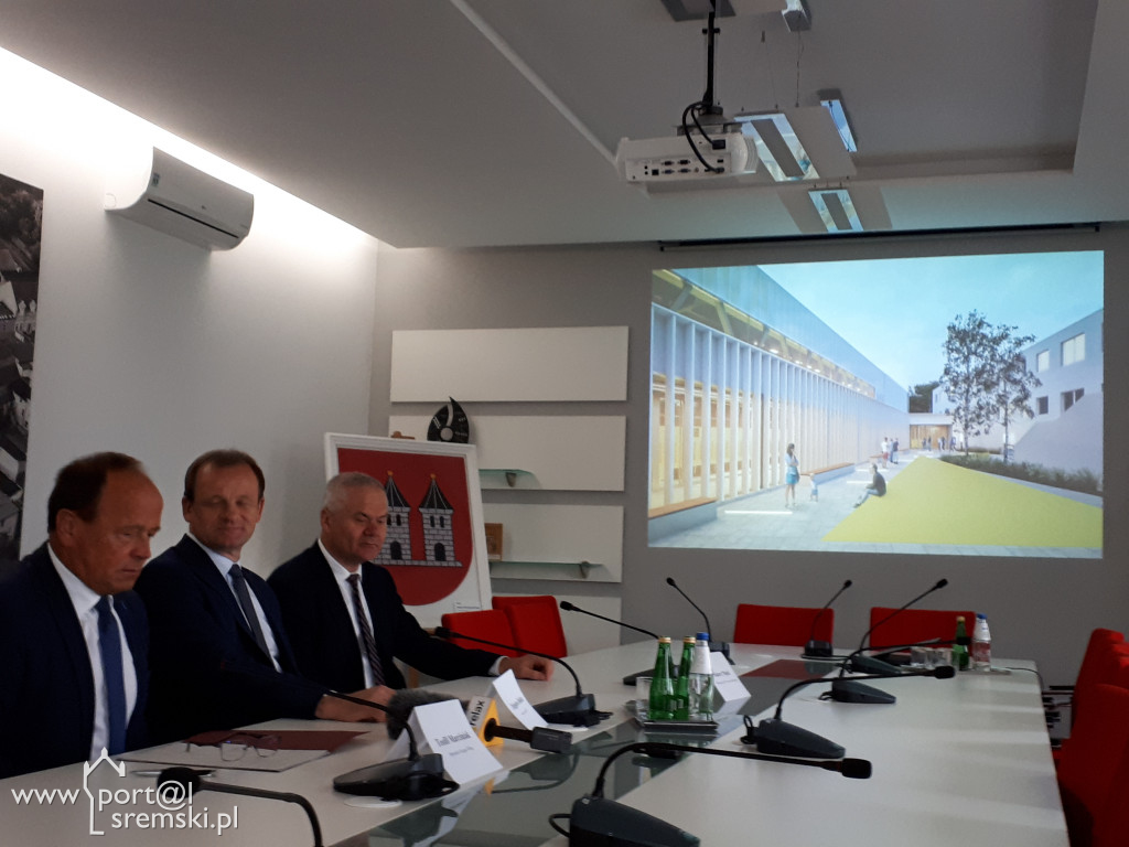 Nowa sala w Książu...
