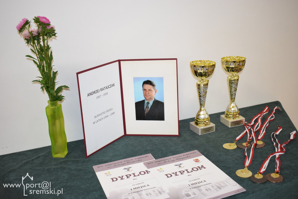 Samorządowcy ku czci burmistrza
