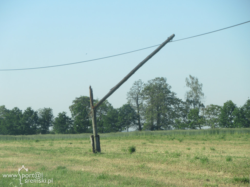 Krzywe słupy