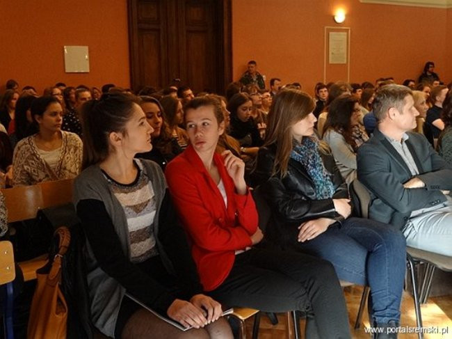 Debata z kandydatami na burmistrza